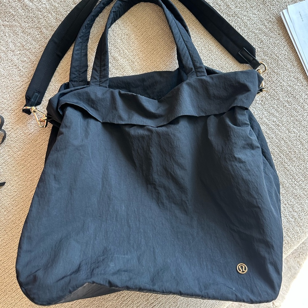 FINAL MARKDOWN - lululemon athletica On My Level Tote Bag 30L ORIGINAL version
